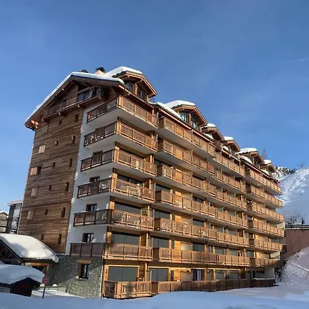 Les Grandes Bosses Apartment